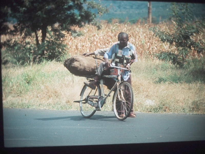 Arbeit: Kohletransport nach Dar Es Salaam